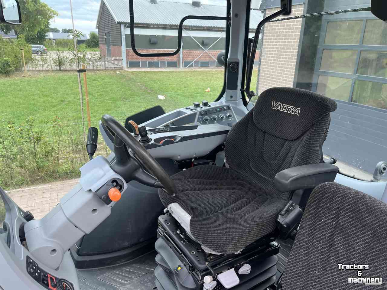 Tracteur Valtra N174