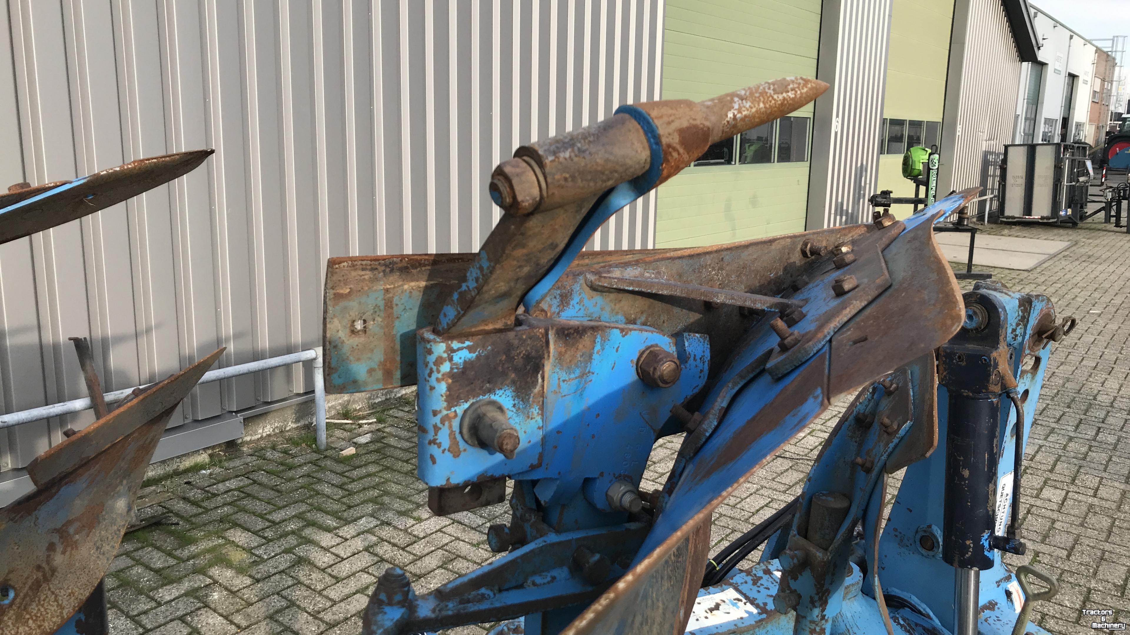 Charrues Lemken Opal 140 4 schaar