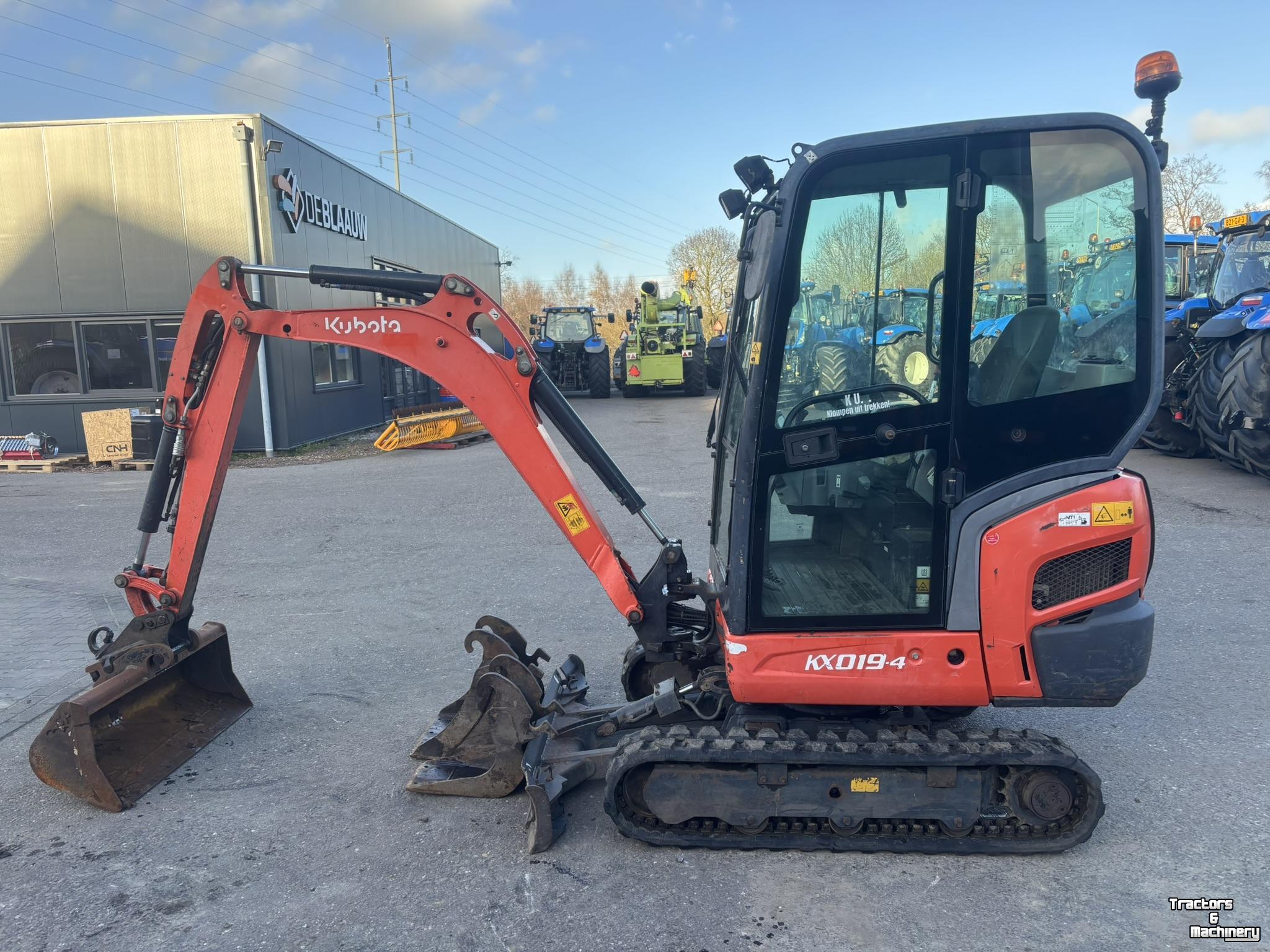 Pelles sur pneus Kubota KUBOTA KX019-4 GL