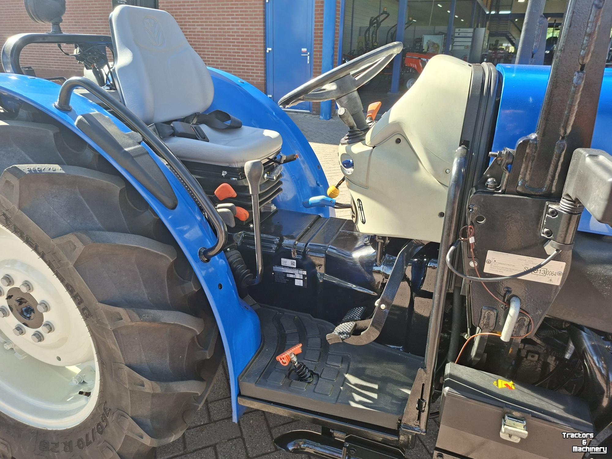 Tracteur New Holland TRACTOR T4020V ROPS 4WD