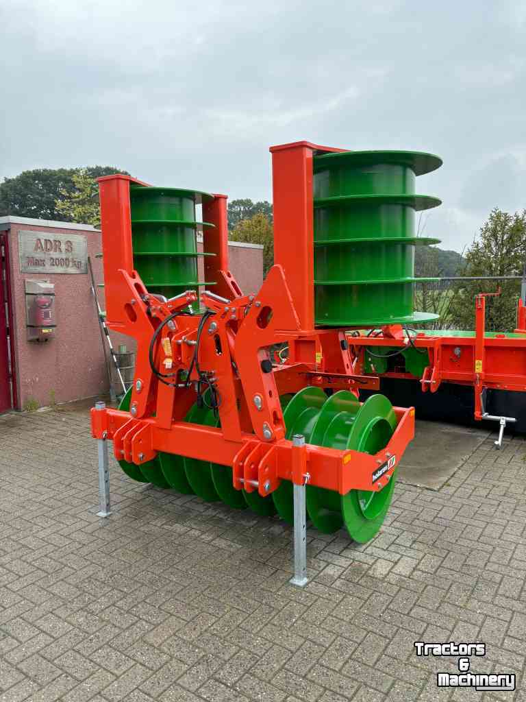 Rouleau packer de silage Holaras Stego 400-PRO