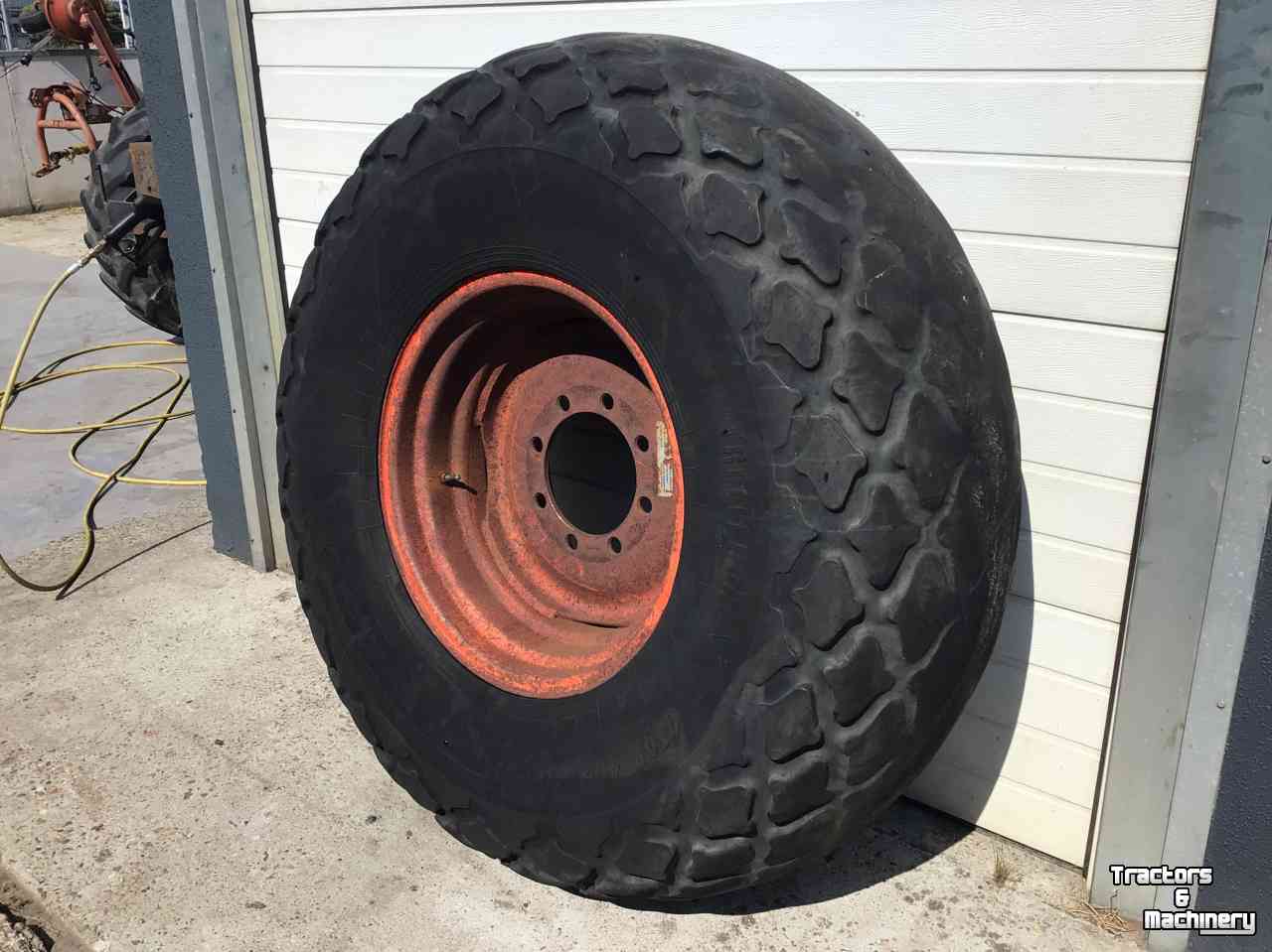 Roues, Pneus, Jantes, Barillets Jumelage Trelleborg 23.1-26 Tractor 409