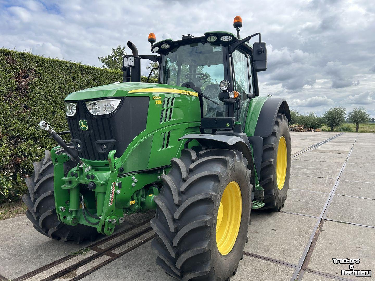 Tracteur John Deere 6195M