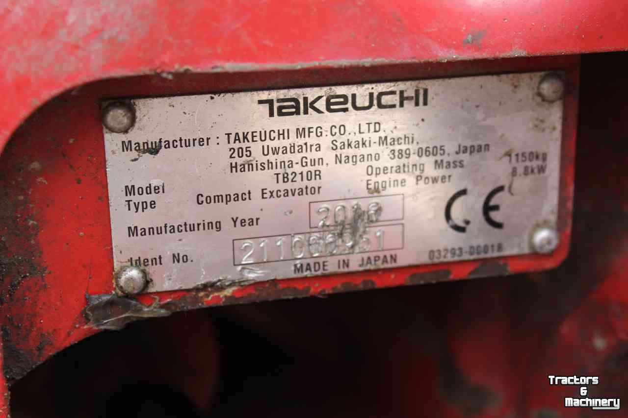 Mini pelleteuse Takeuchi TB210R minigraver rups mini graafmachine servobediening