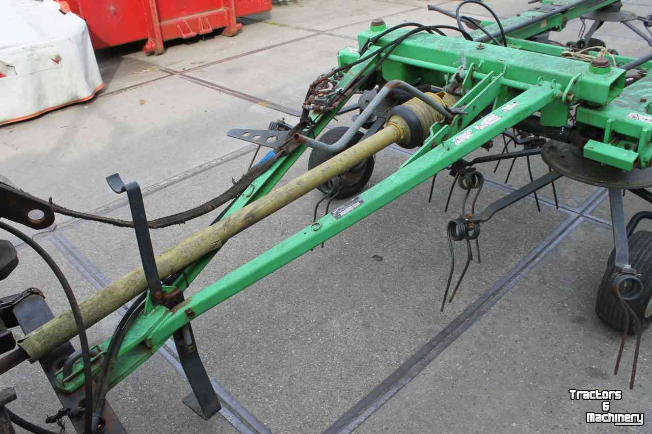 Faneur Deutz-Fahr Condimaster 8331 getrokken cirkelschudder "treintjes"model