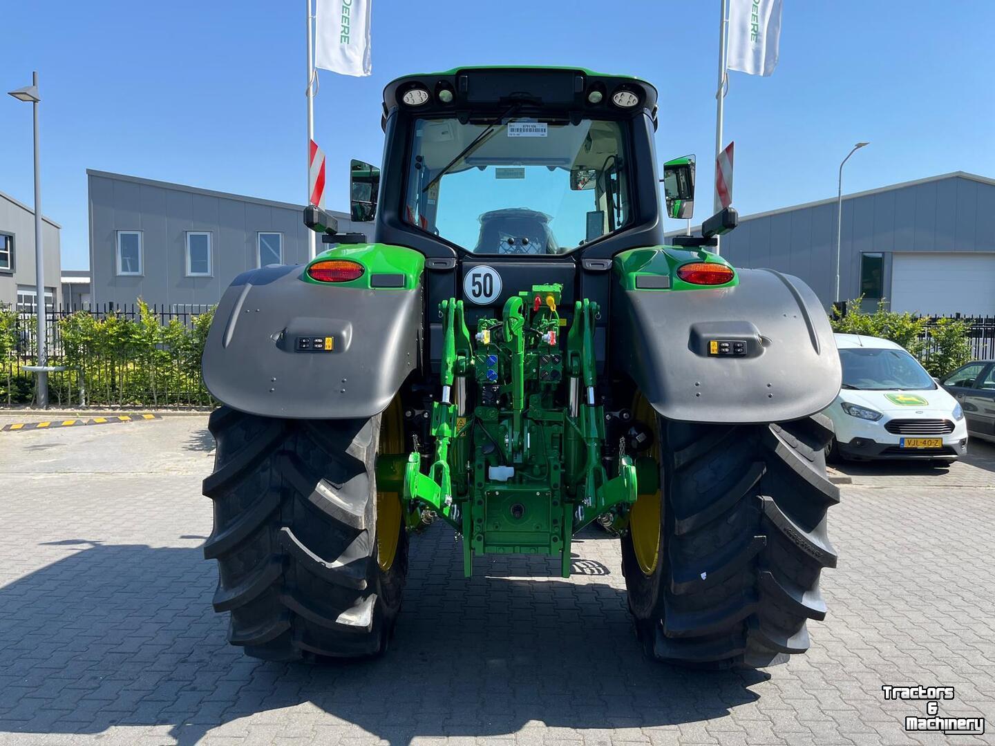 Tracteur John Deere 6M 155