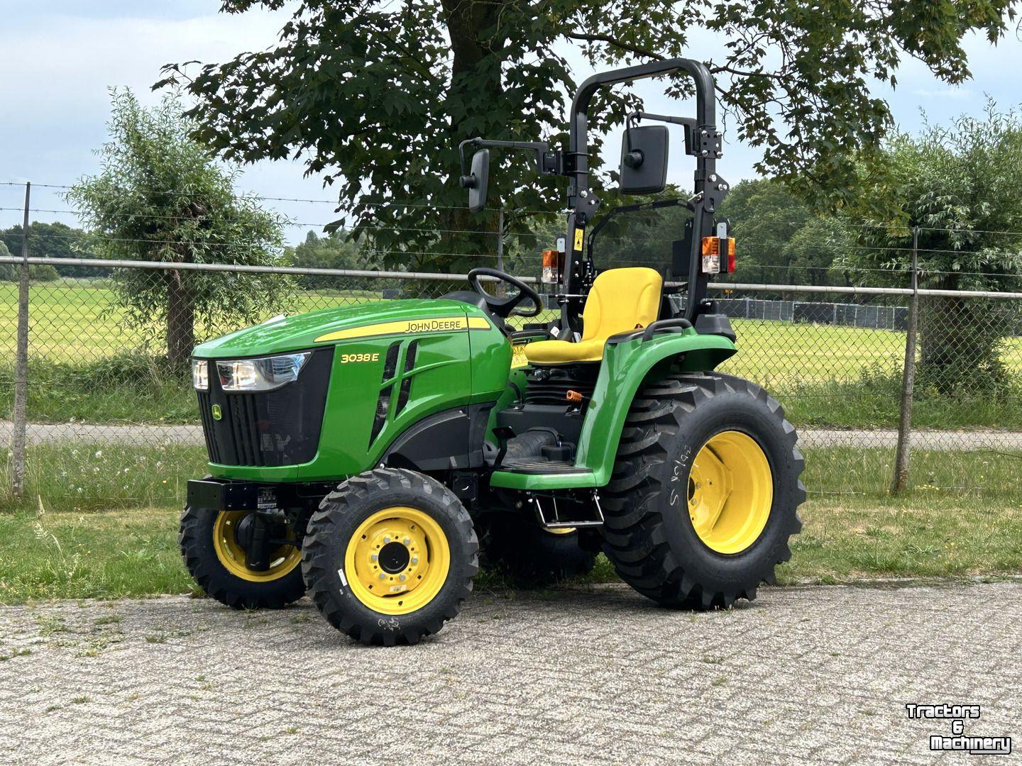 Tracteur pour vignes et vergers John Deere 3038E