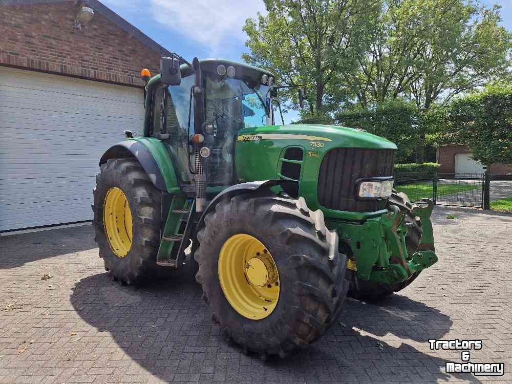 Tracteur John Deere 7530