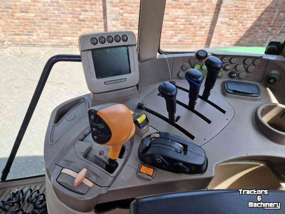 Tracteur John Deere 7530