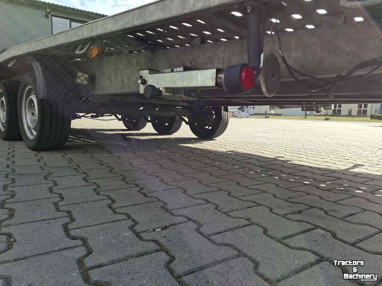 Remorque automobile jusqu’ à 3500 Kg  Niewiadow transporter