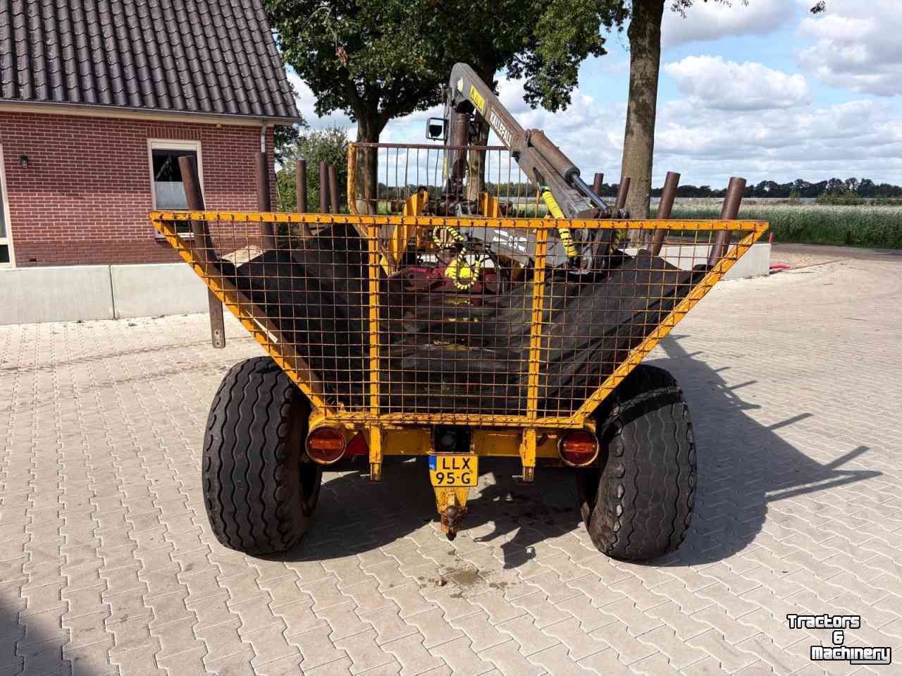 Véhicule tracté arracheuse forestière  Källefall 6.3