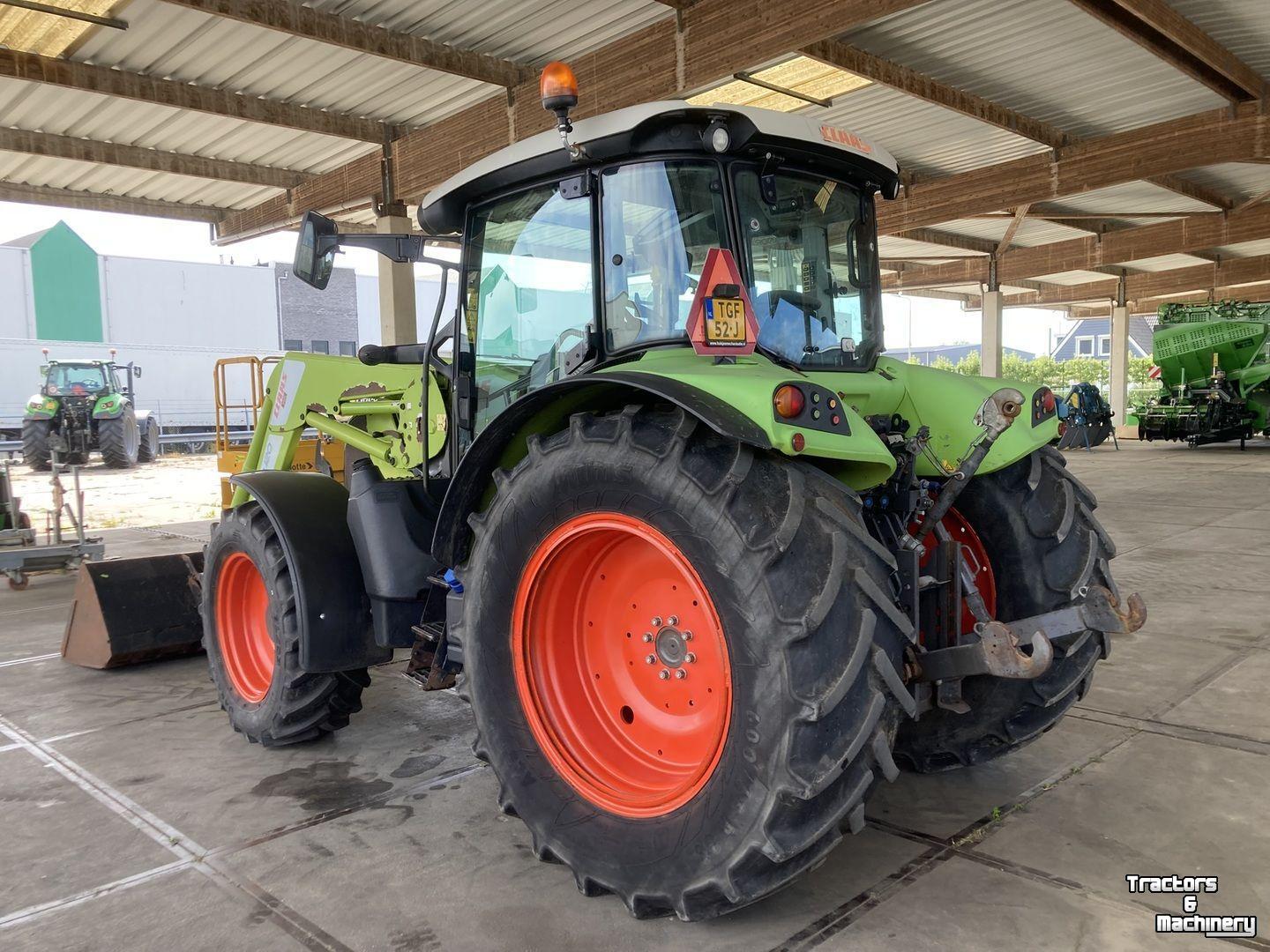 Tracteur Claas Arion 440