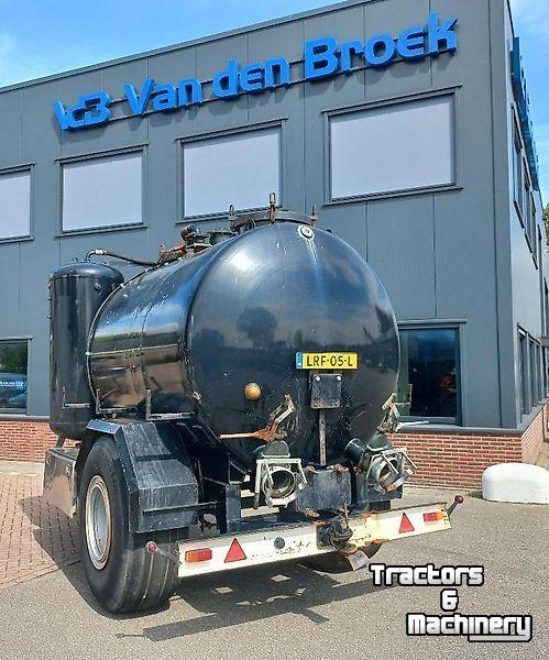 Pompe à lisier  Pomptankwagen met compressor - en Doda pomp