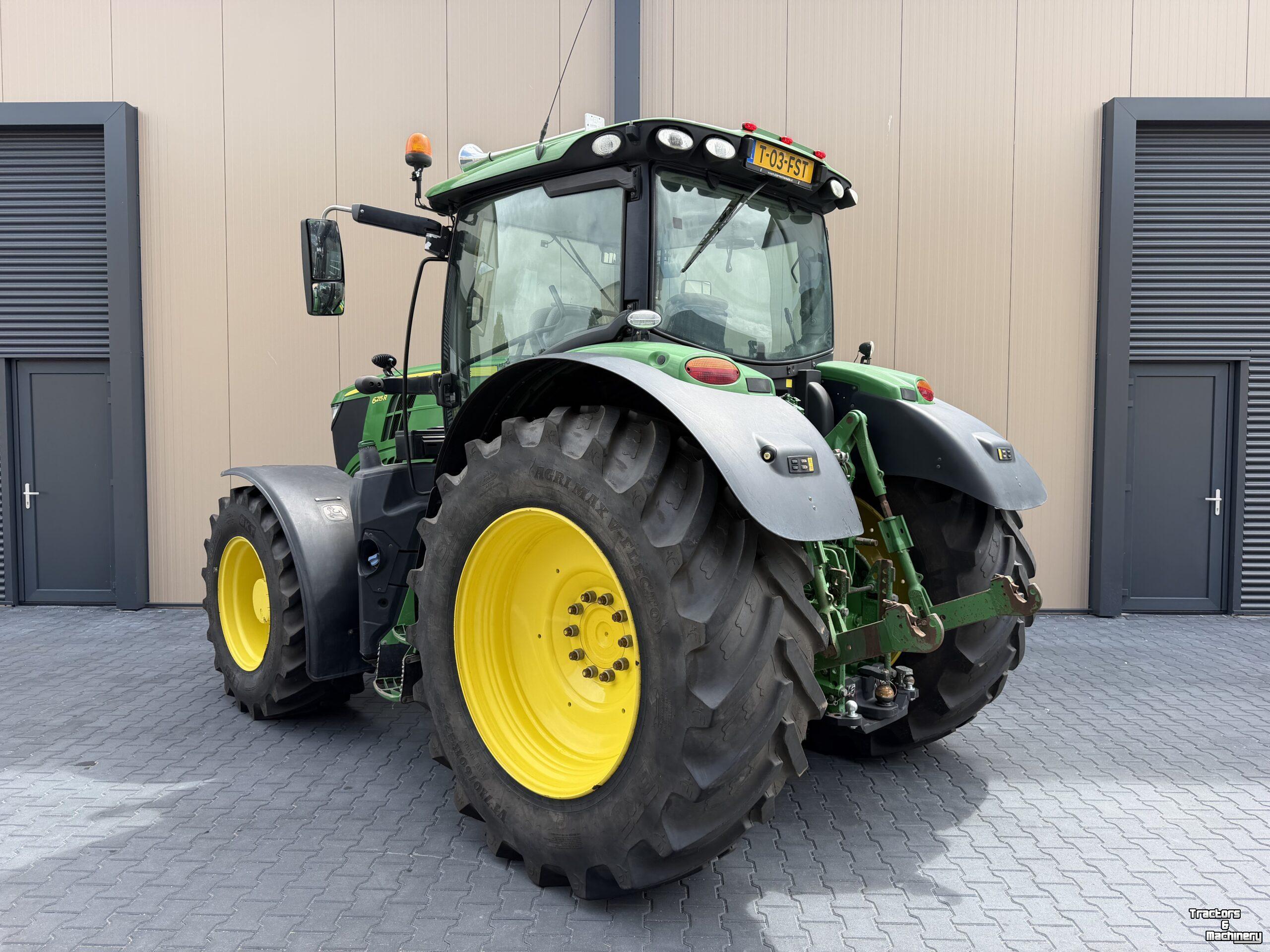 Tracteur John Deere 6215R