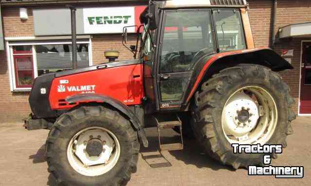 Tracteurs Valmet 6400 met vloeistofkoppeling