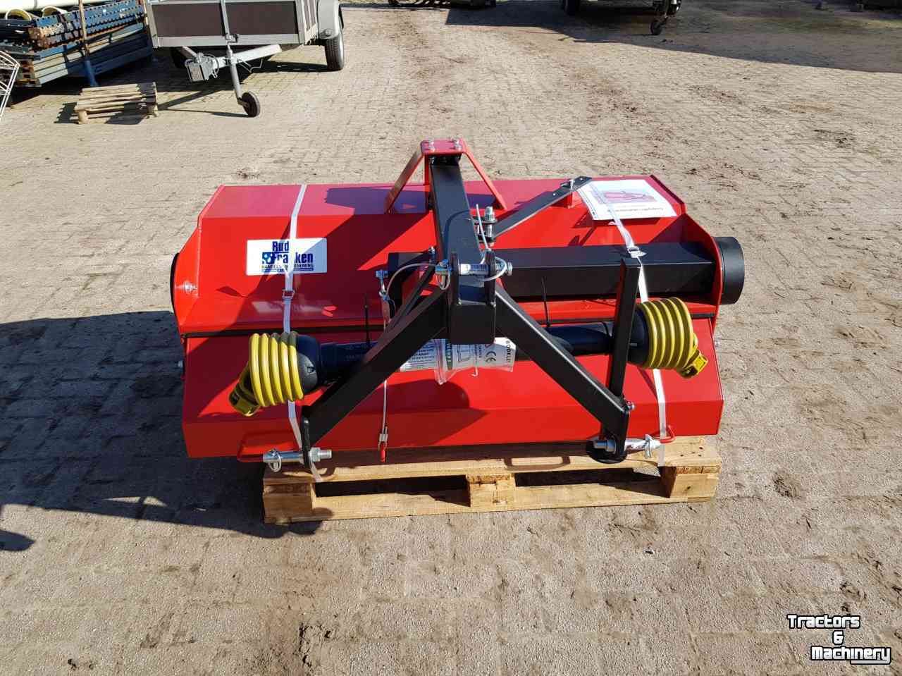 Balayeuses et balayeuses aspirantes  Veegmachine 1.25 mtr aftakas aangedreven met opvangbak