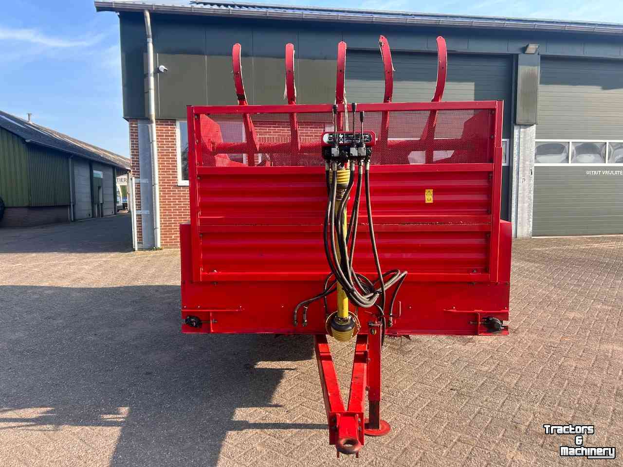 Distributeur de fourrage en bloc Schuitemaker Amigo 30 S