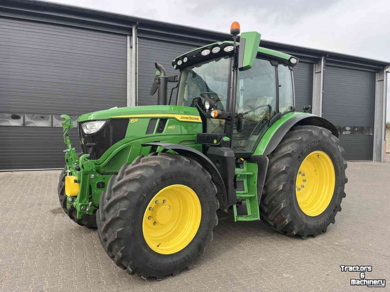 Tracteur John Deere 6 R 140