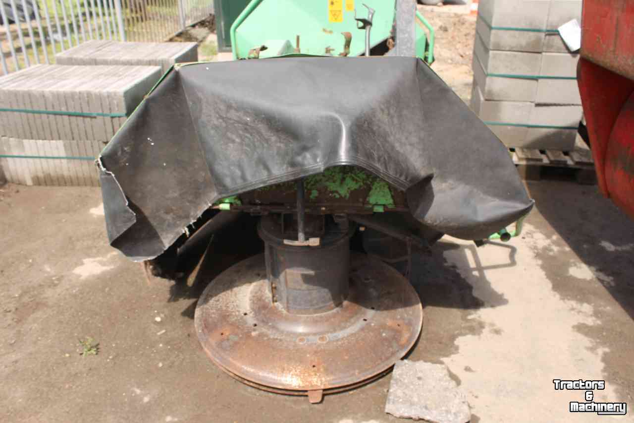 Faucheuse Deutz-Fahr KM3.27FS (Vicon PZ CM265F CM270F) front trommelmaaier frontmaaier defect