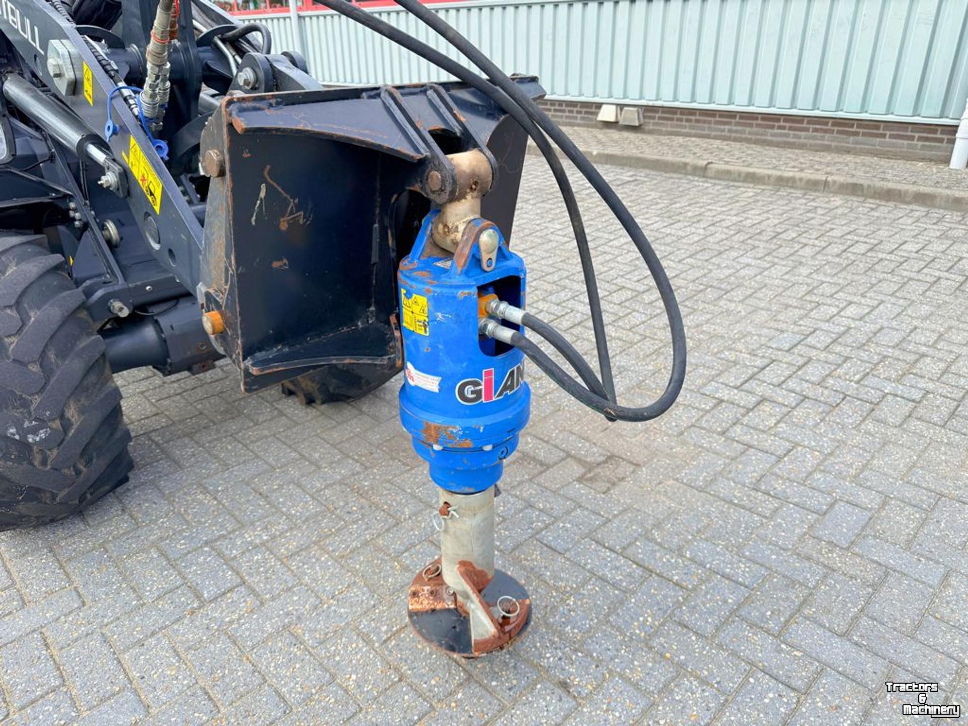 Tarières de sol Giant Boorunit 3500Max met houtsplijter