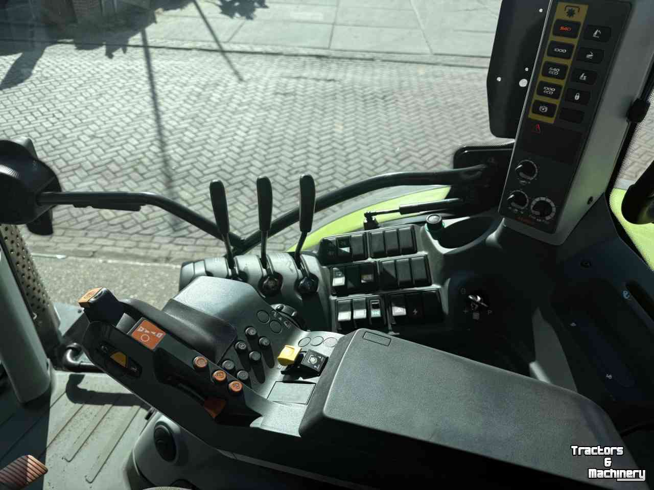 Tracteur Claas Arion 620