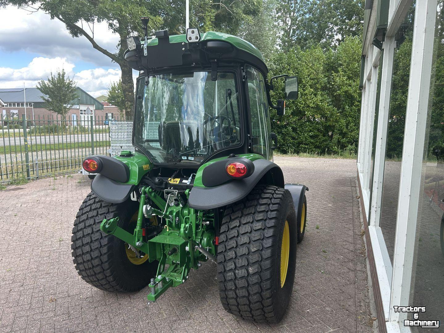 Tracteur pour vignes et vergers John Deere 4066R