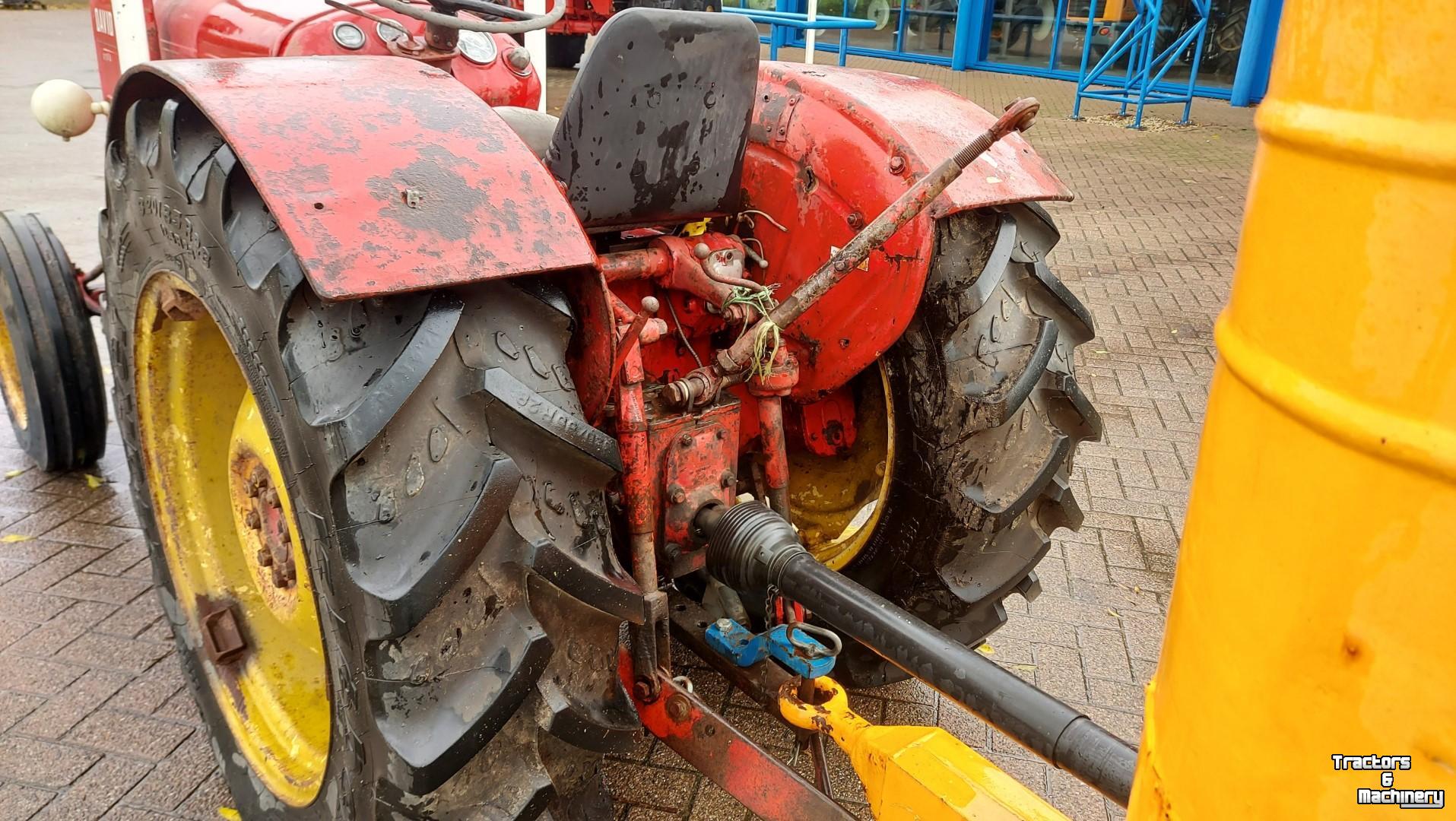 Tracteur David Brown 880