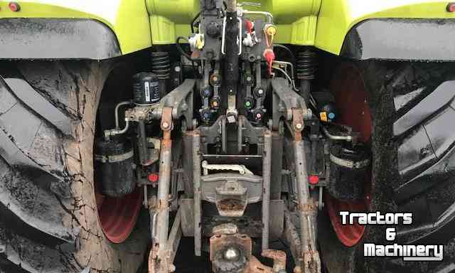 Tracteurs Claas Arion 660