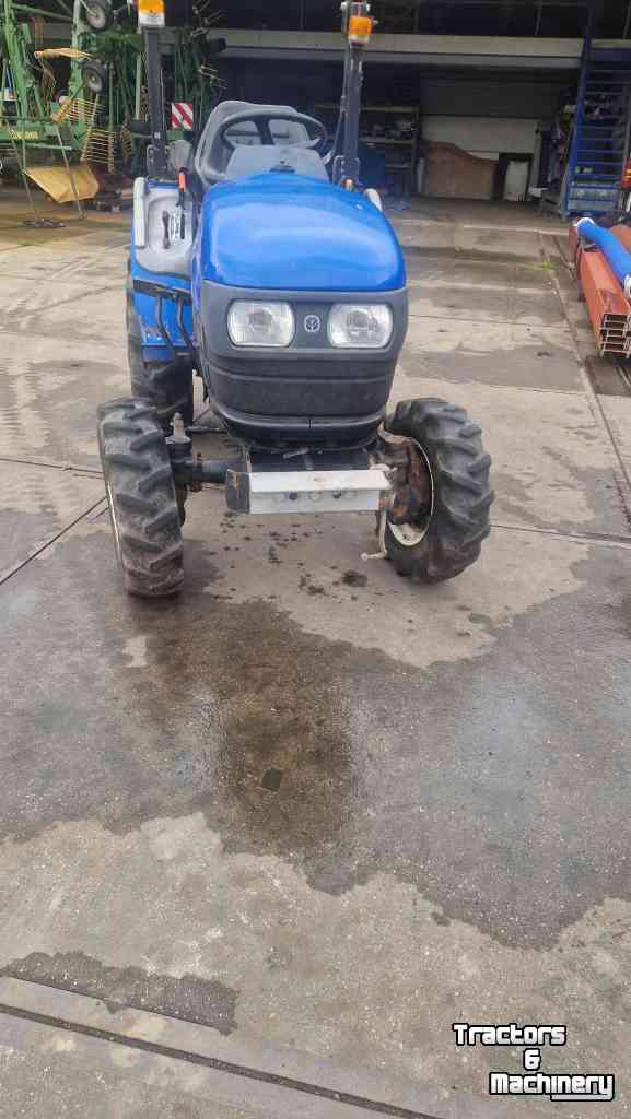 Tracteur pour horticulture New Holland TC 21 d