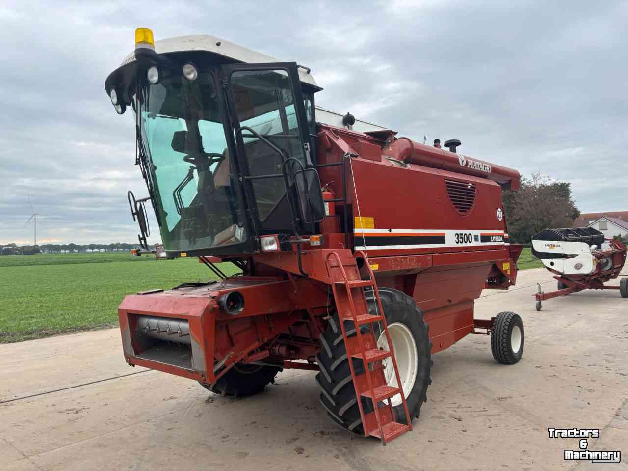 Moissonneuse batteuse Laverda 3500 A