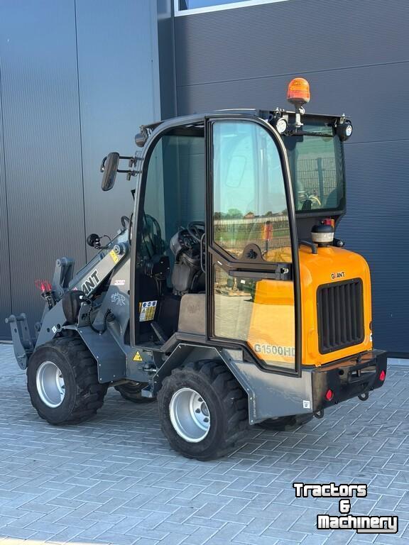 Chargeuse sur pneus Giant G1500