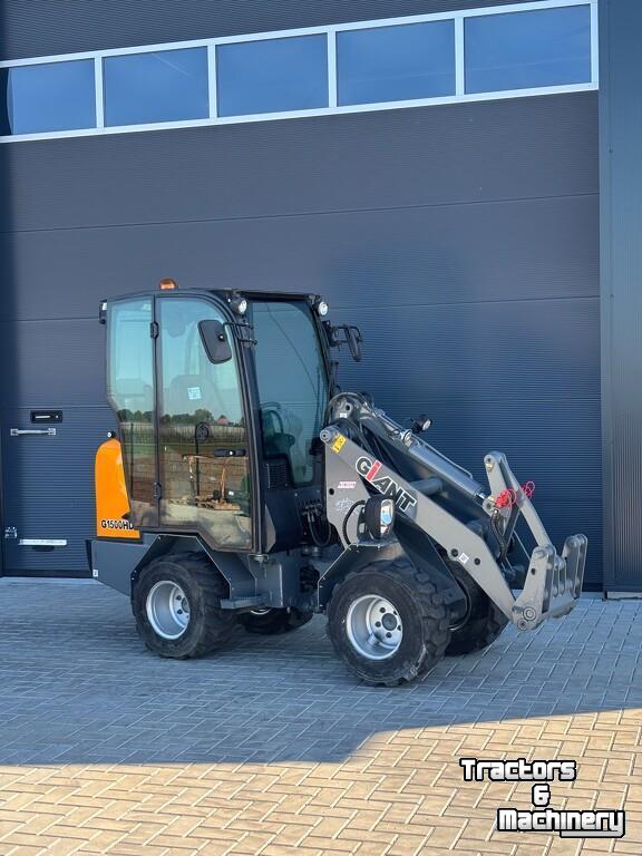 Chargeuse sur pneus Giant G1500