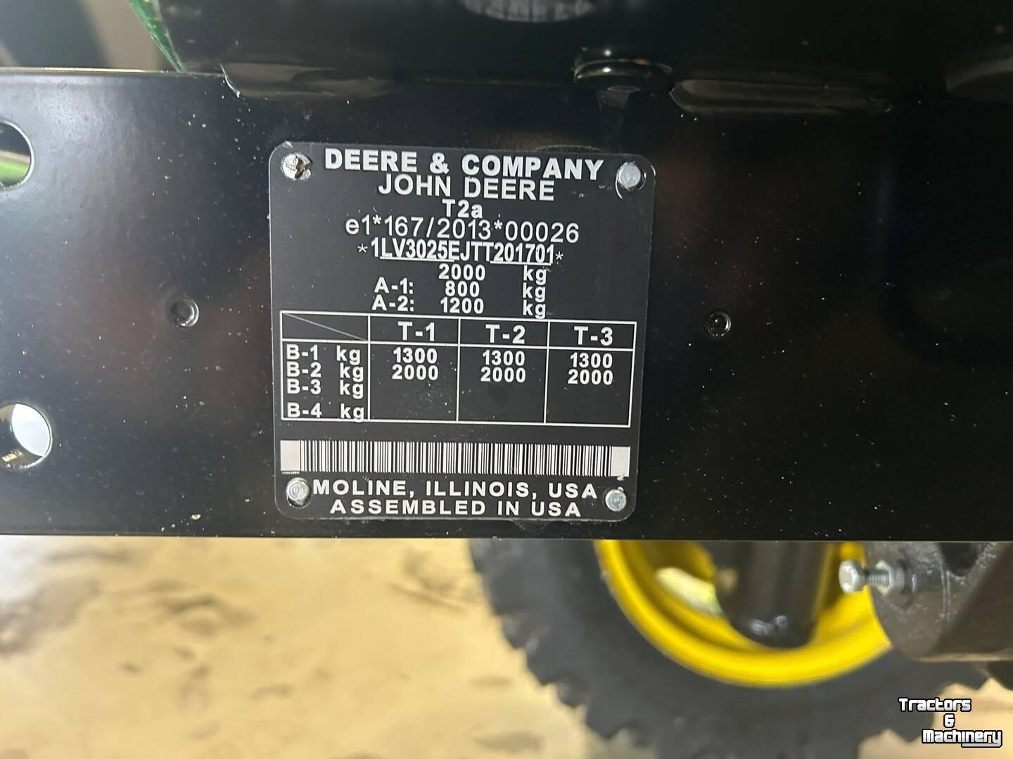 Tracteur pour vignes et vergers John Deere 3025E