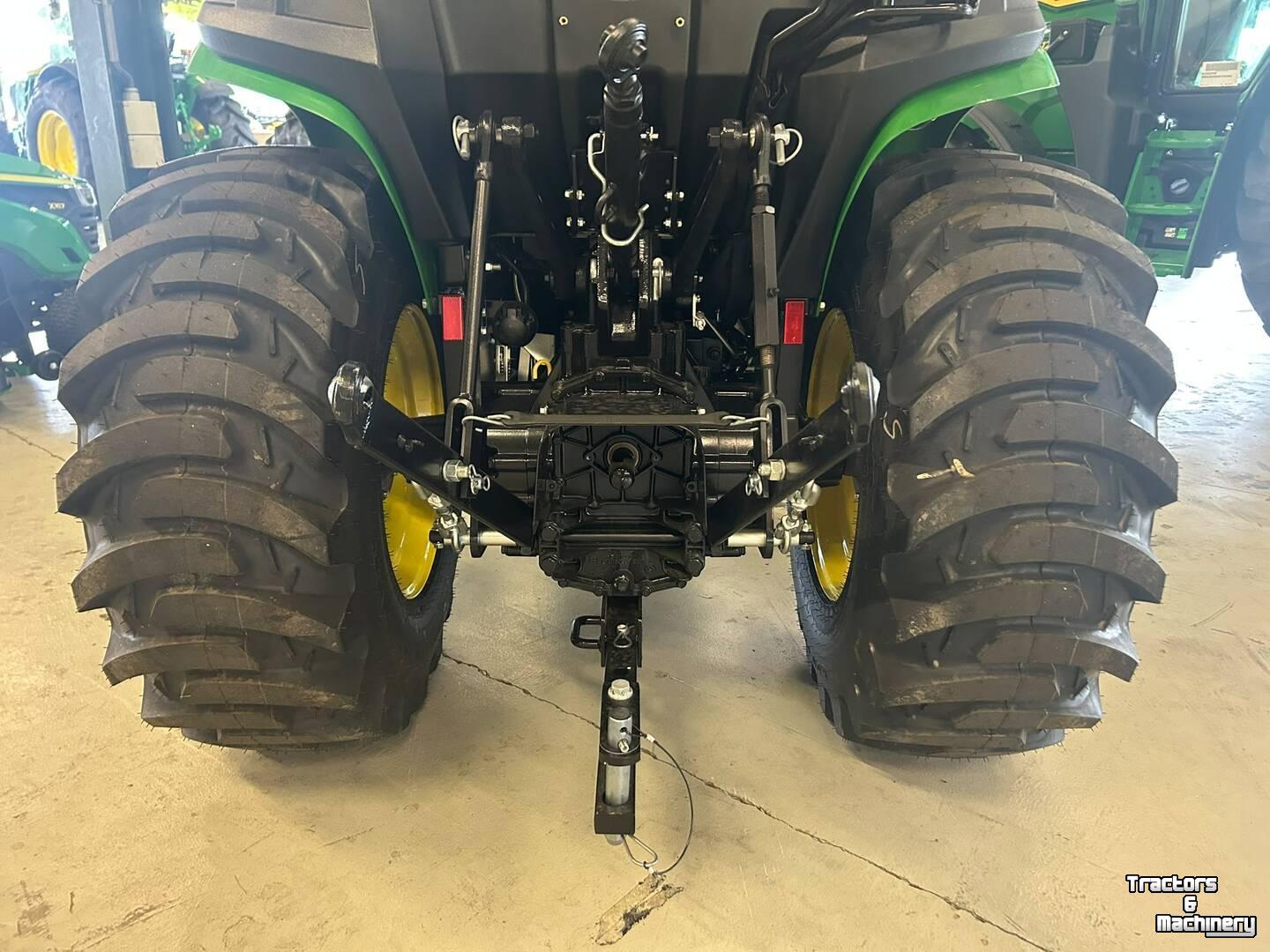Tracteur pour vignes et vergers John Deere 3025E