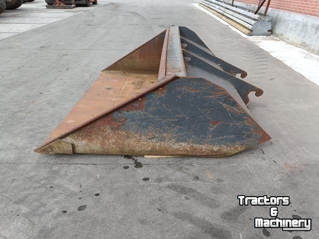 Autres tracteurs et accessoires  Geen merk/Sans marque 2100