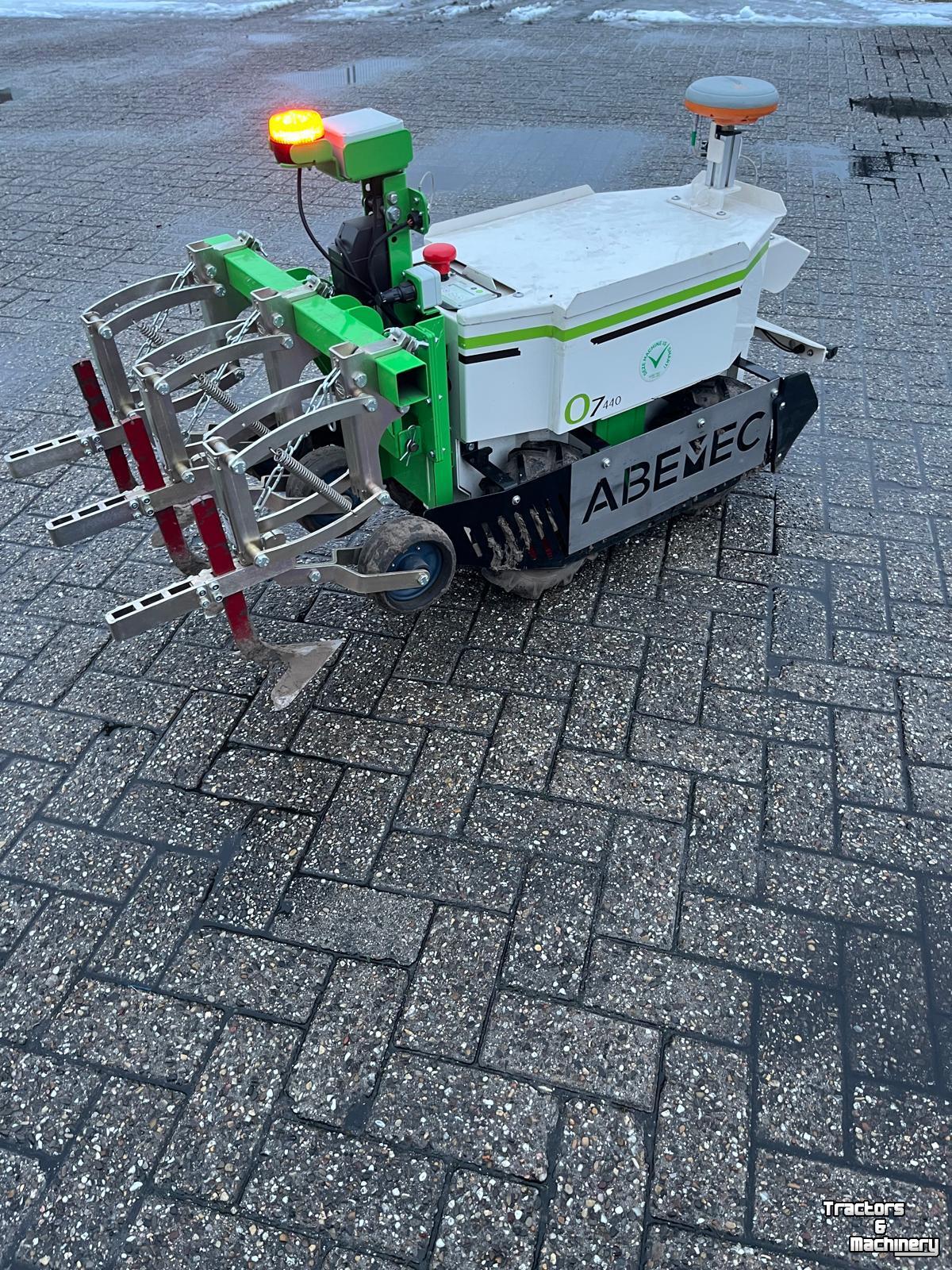 Autres matériel et accessoires de jardins et espaces verts NAIO OZ Robot