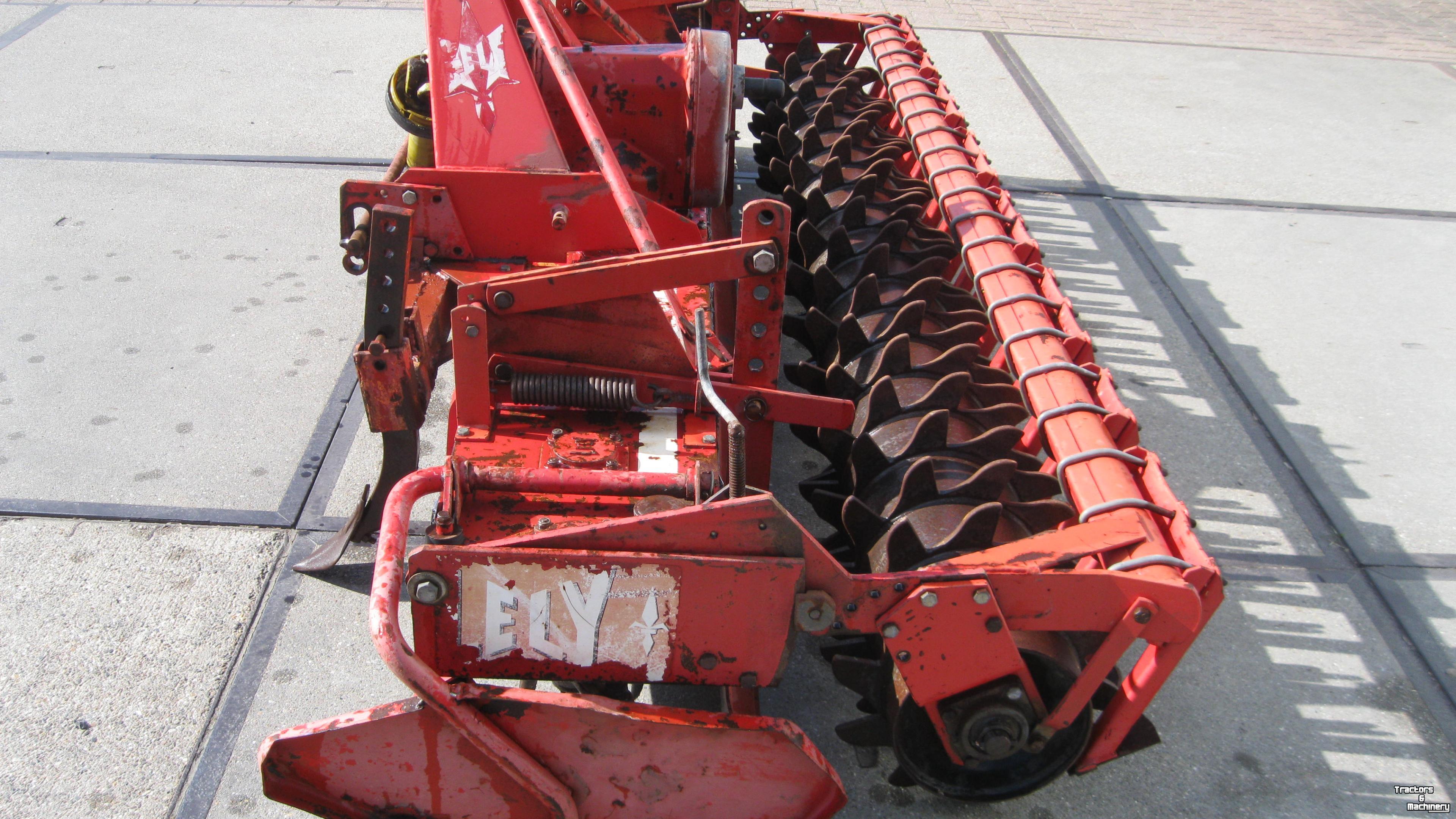 Herse rotative Lely 300-30