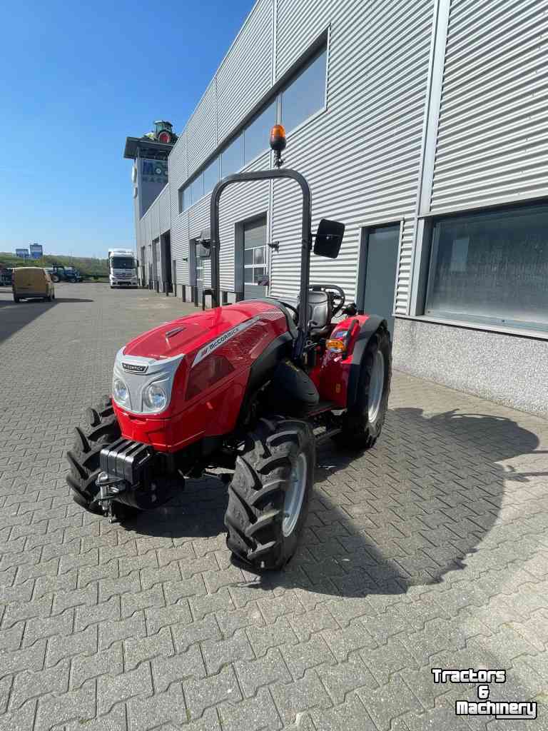 Tracteur pour vignes et vergers McCormick X2.055 smalspoor tractor (demo model)