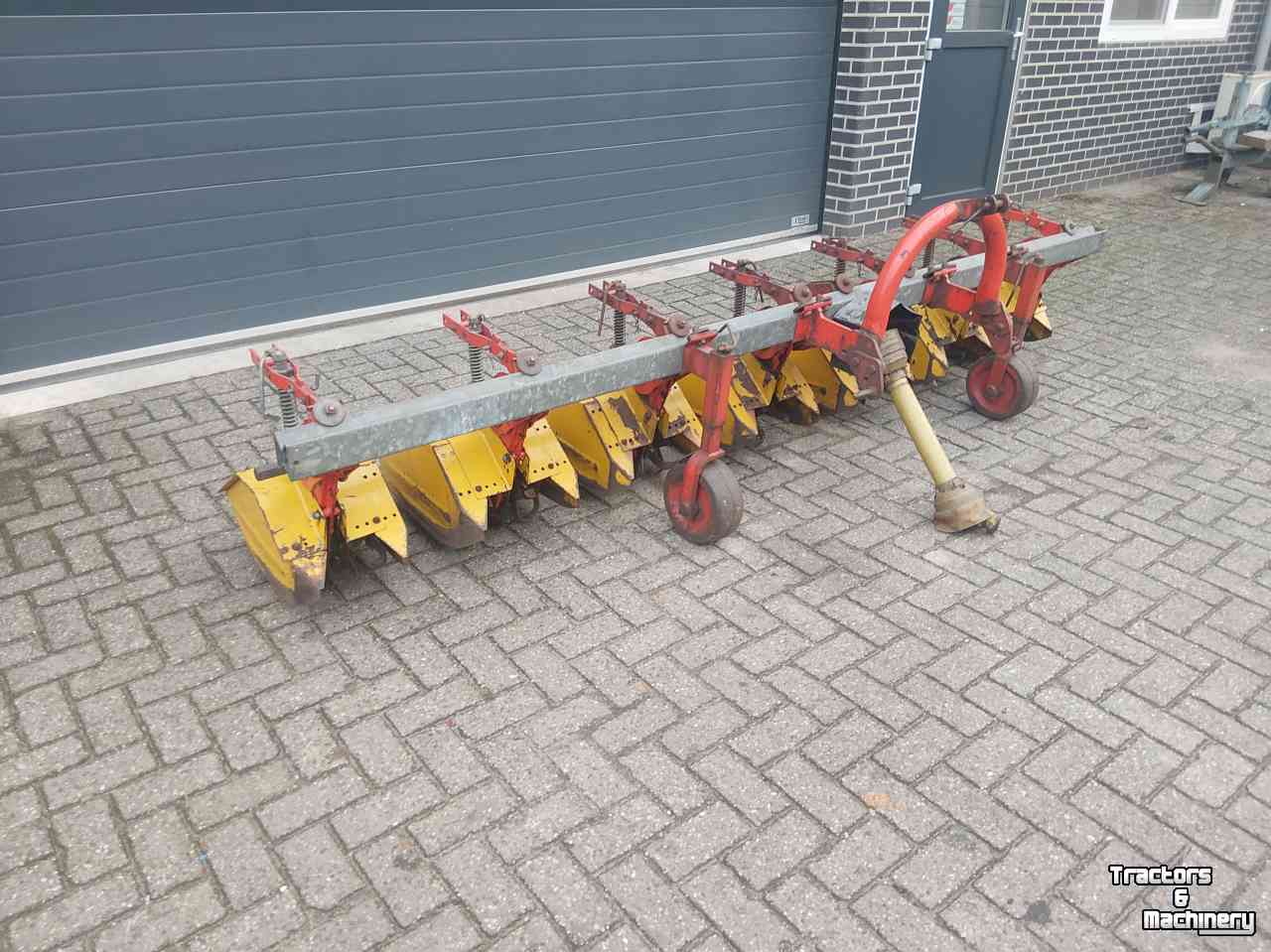 Fraise buteuse Breviglieri Rijenfrees / Strokenfrees 7 rijen 330 cm breed