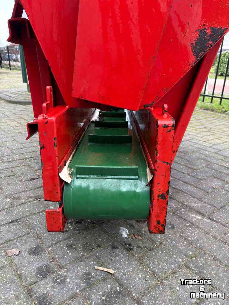Épandeur de sciure pour des logettes Mehrtens EG1200BL Boxenstrooier