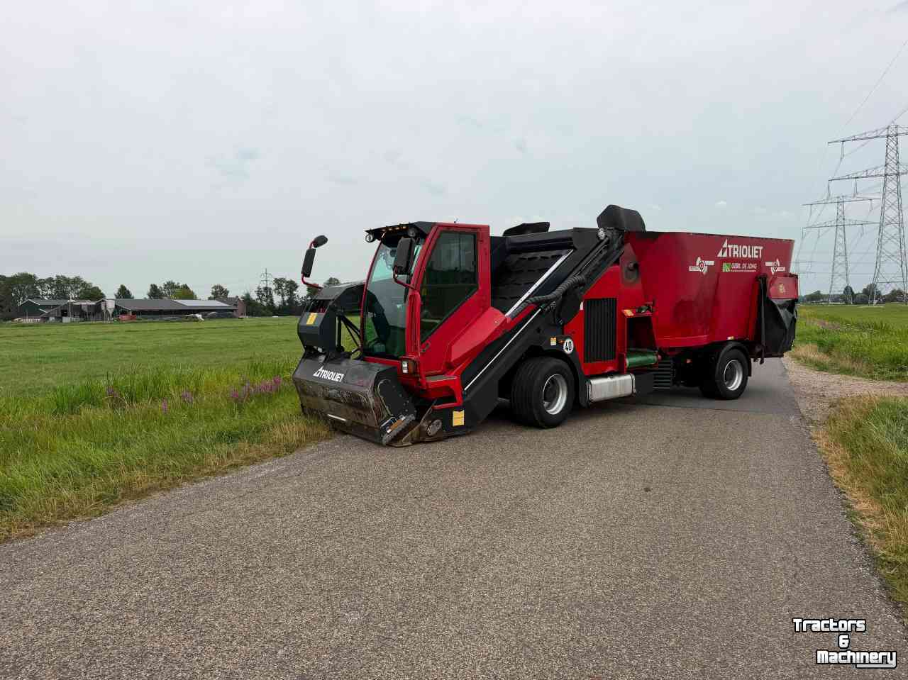 Mélangeuse automotrice Trioliet Trioliet Triotrac 2 L2000 Zelfrijdende voermengwagen midejo