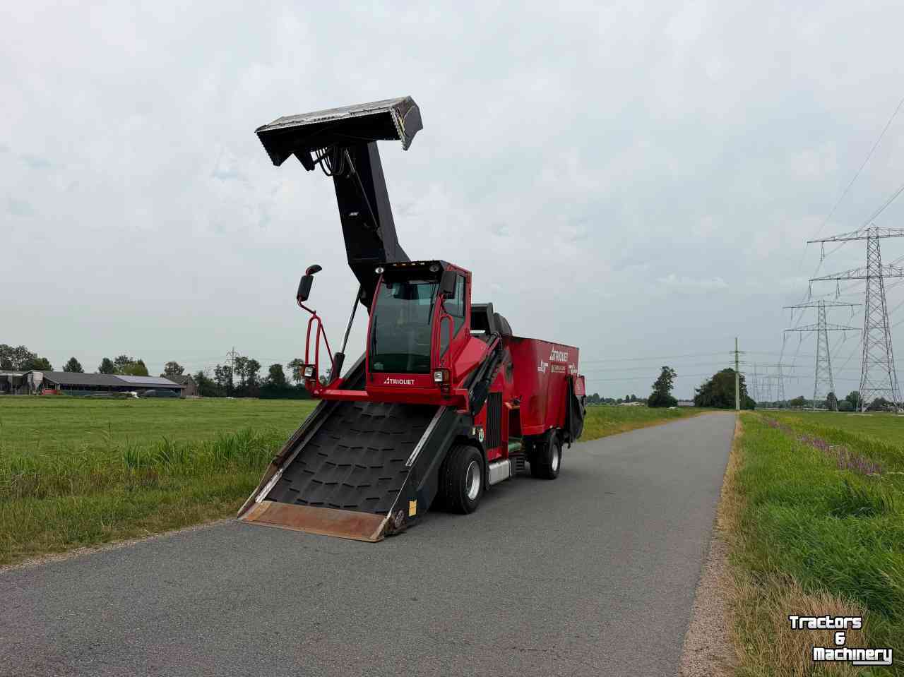 Mélangeuse automotrice Trioliet Trioliet Triotrac 2 L2000 Zelfrijdende voermengwagen midejo
