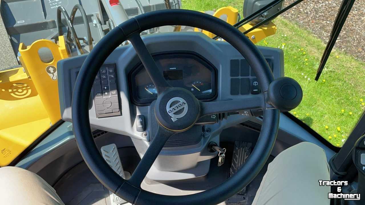 Chargeuse sur pneus Volvo L30GS Wheelloader wiellader radlader kniklader shovel
