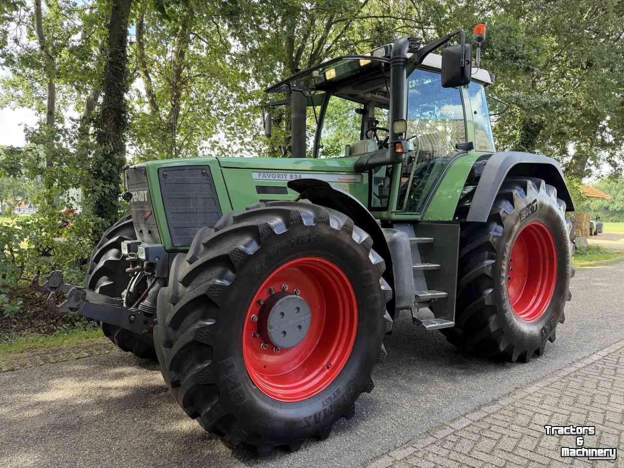 Tracteur Fendt Favorit 824 Turboshift
