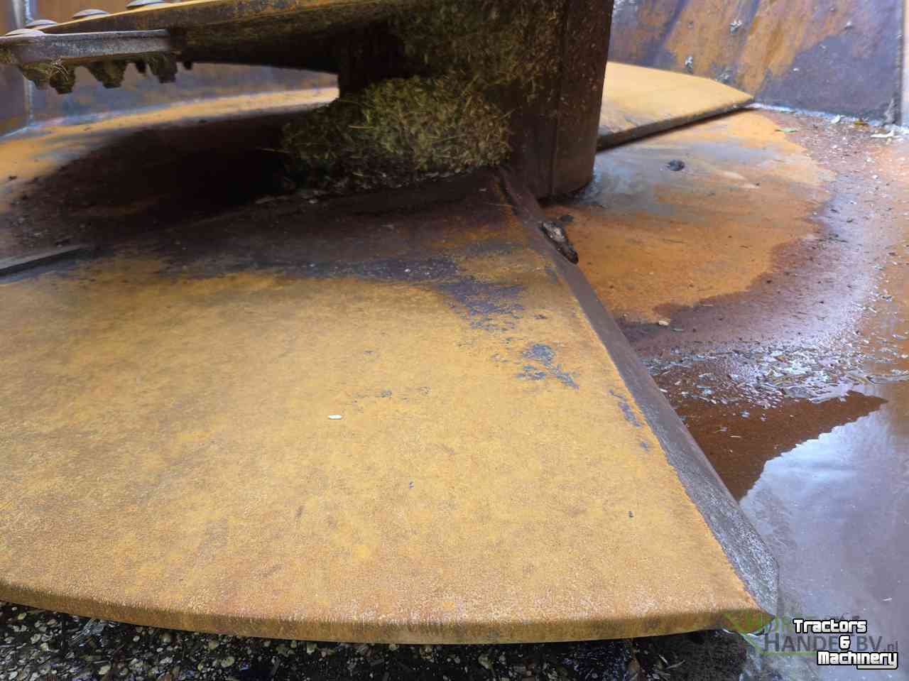 Mélangeuse automotrice Storti Doberman 250 zelfrijder