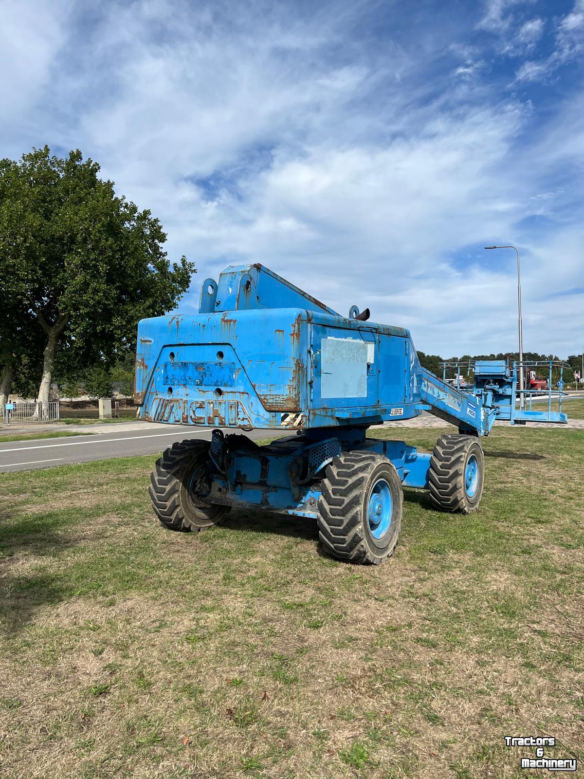 Elévateur à nacelle  Aichi sp18aj