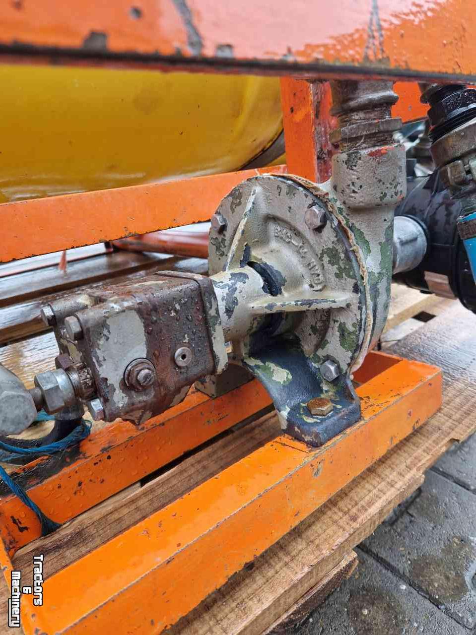 Pulvérisateur porté Douven Spuittank