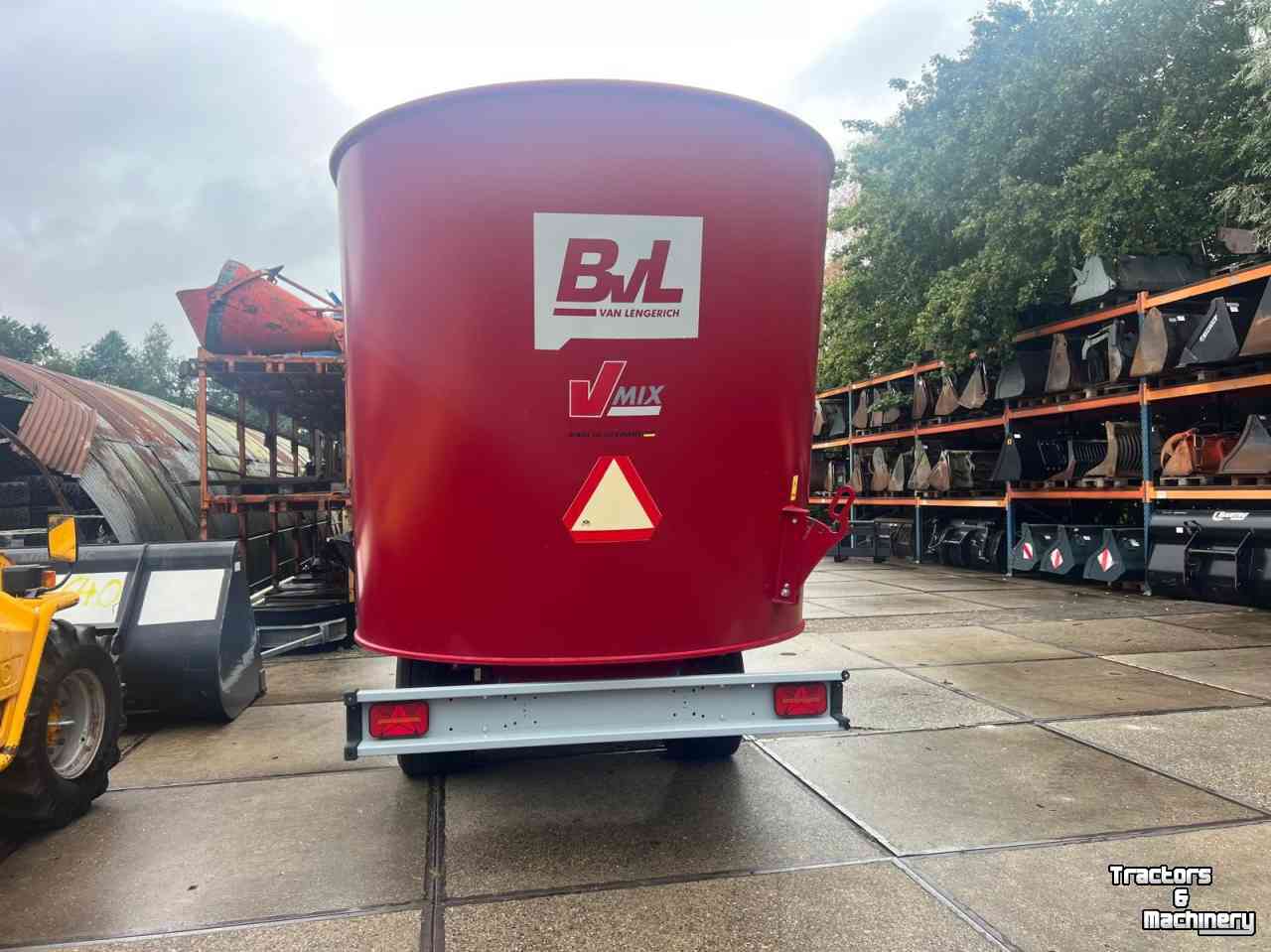 Remorque distributrice BVL Vmix plus 24-2S