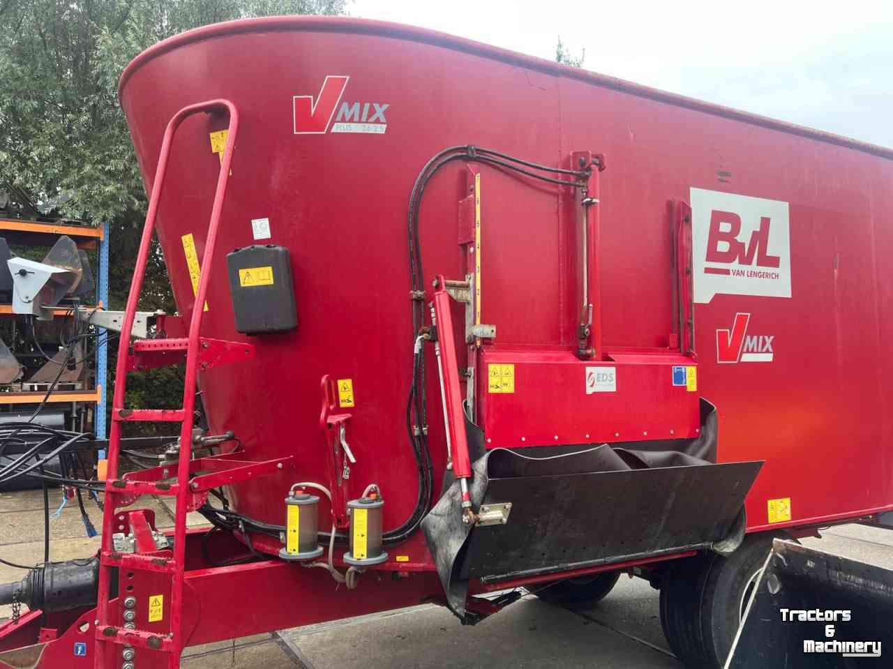 Remorque distributrice BVL Vmix plus 24-2S