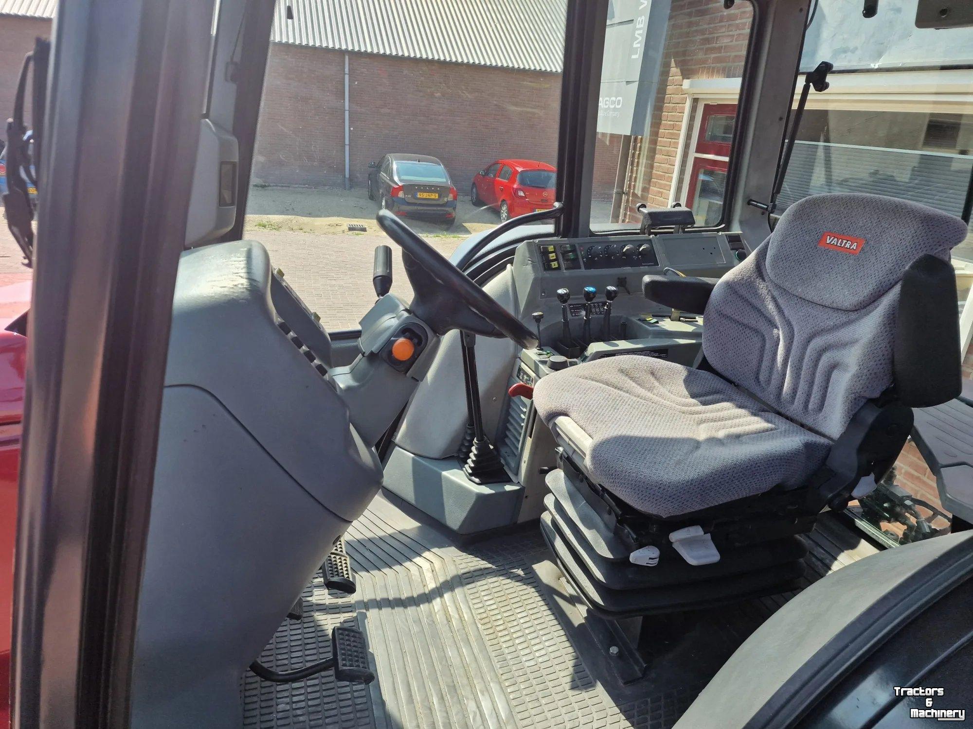 Tracteur Valtra 8950